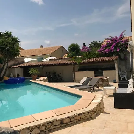 8 Pers+ Piscine Sans Vis A Vis * ラット